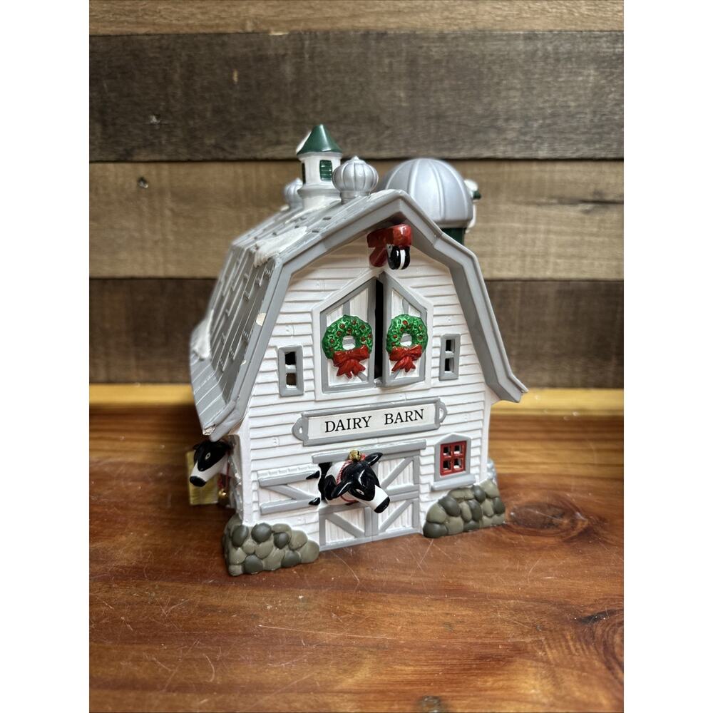 Dept 56 Original Snow Village Dairy Barn 5446-1 Retired Vintage 1993 In Box
